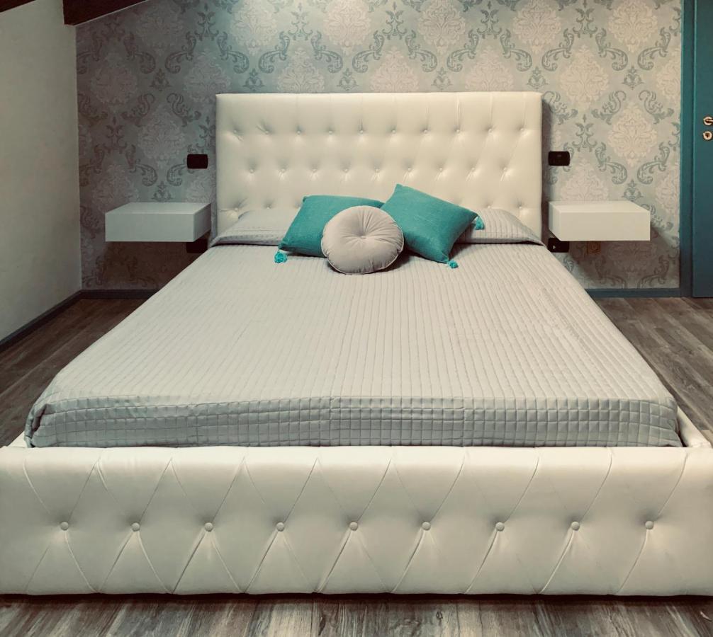 Villa Zanina Sonia Apartment بسكييرا ديل غاردا المظهر الخارجي الصورة